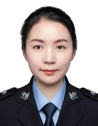 徐雪松(貴州省畢節市公安局黨委委員、政治部主任) 徐雪松(貴州省畢節市公安局黨委委員、政治部主任)