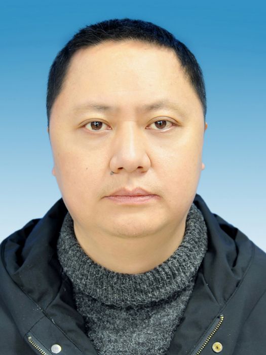 蔡強(四川省成都市崇州市綜合行政執法局黨組成員、副局長) 蔡強(四川省成都市崇州市綜合行政執法局黨組成員、副局長)