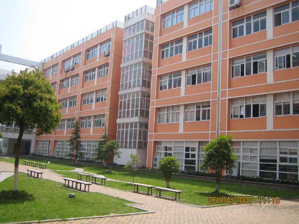 上海南洋科技進修學院