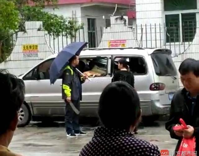 梁雄志 梁雄志
