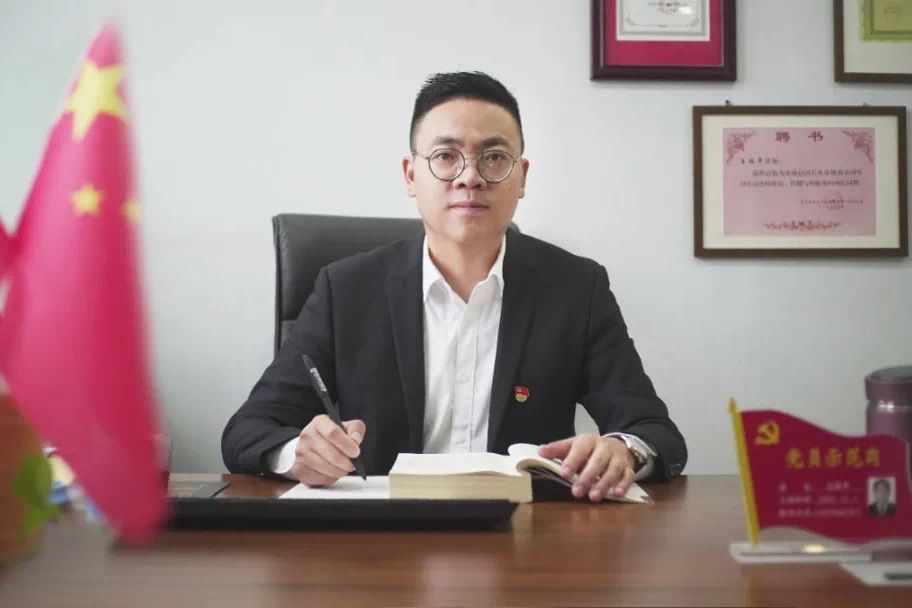王鐵平(江西文修律師事務所主任) 王鐵平(江西文修律師事務所主任)