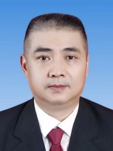 曾慶德(湖南省郴州市宜章縣人民政府副縣長) 曾慶德(湖南省郴州市宜章縣人民政府副縣長)