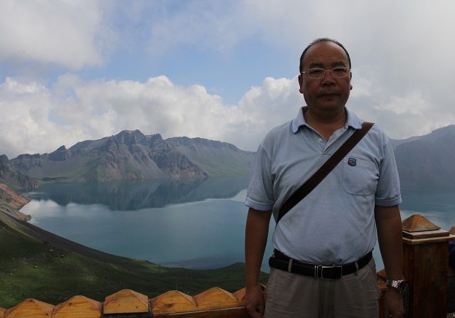 王家強(雲南大學化學科學與工程學院教授) 王家強(雲南大學化學科學與工程學院教授)