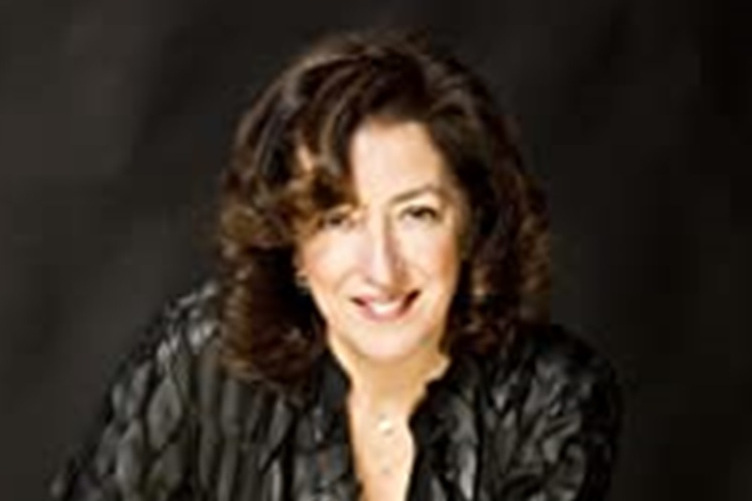 Patrícia Vasconcelos Patrícia Vasconcelos