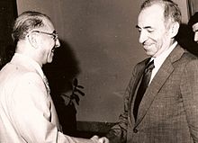 1968年阿弗拉克（右）與艾哈邁德哈桑貝克爾