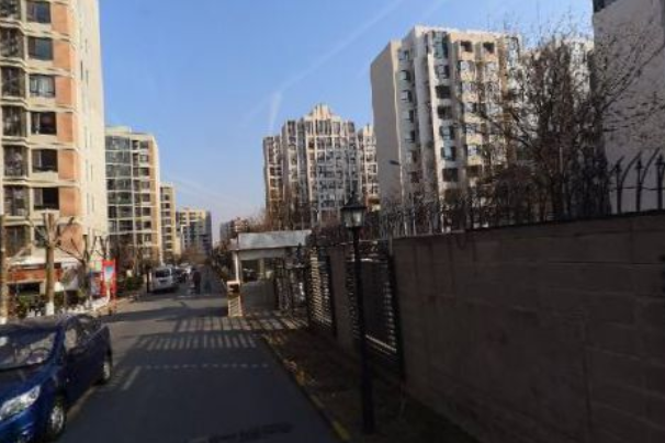 依潤園 依潤園