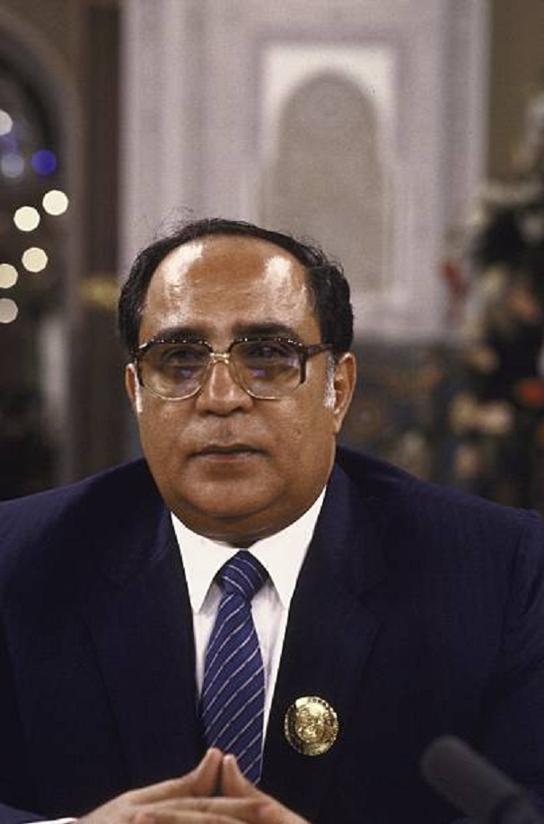 民主葉門國家主席主團主席阿塔斯（1989年阿盟峰會）
