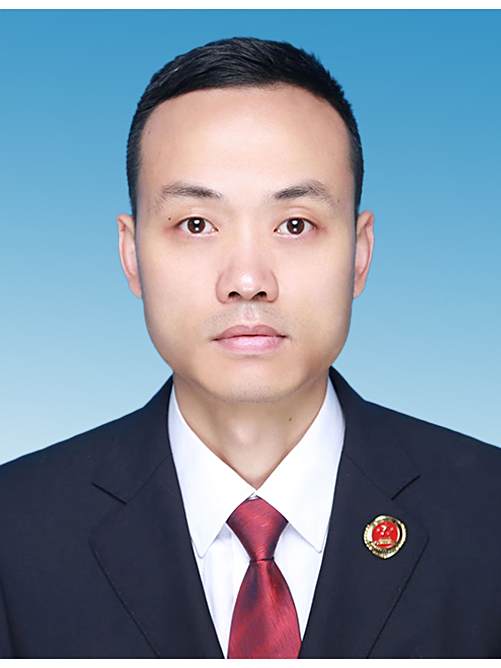 余偉(四川省雅安市雨城區人民檢察院黨組成員、政治部主任) 余偉(四川省雅安市雨城區人民檢察院黨組成員、政治部主任)