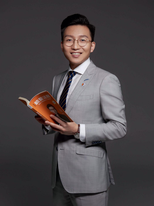 張家瑞(瑞言能量學院創始人) 張家瑞(瑞言能量學院創始人)