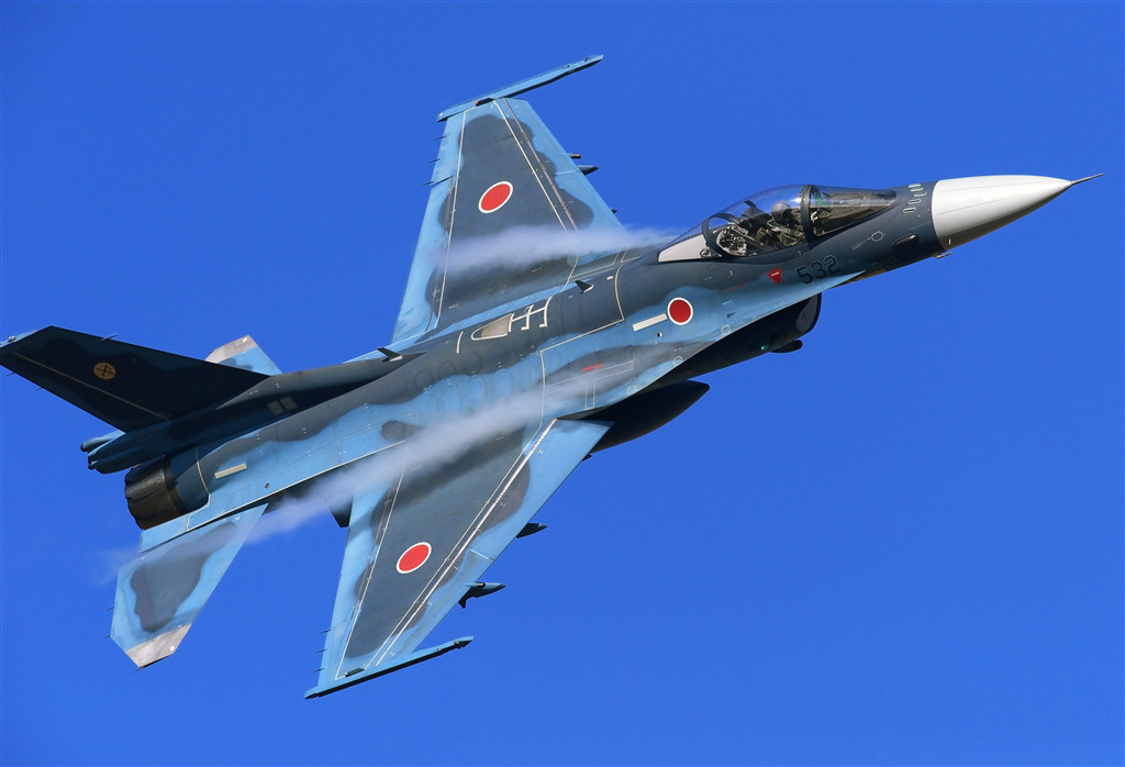 日美共同研發的F-2戰鬥機