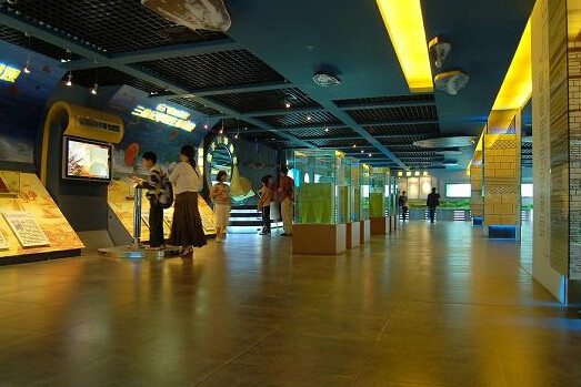 西安古生物化石博物館