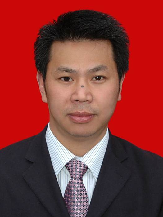 熊志強(重慶市合川區三廟鎮黨委副書記、鎮長) 熊志強(重慶市合川區三廟鎮黨委副書記、鎮長)
