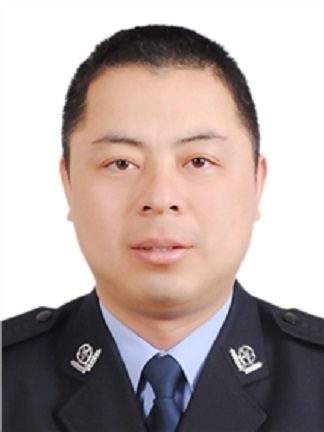 沈海鴻(浙江省台州市公安局路橋分局黨委委員、副局長) 沈海鴻(浙江省台州市公安局路橋分局黨委委員、副局長)