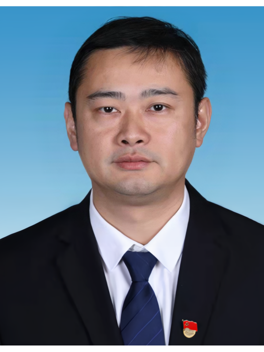魏海(現任湖北省宜昌市長陽土家族自治縣人民政府黨組成員、副縣長) 魏海(現任湖北省宜昌市長陽土家族自治縣人民政府黨組成員、副縣長)