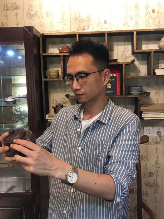 伏健(宜興傳統紫砂文化非遺傳承人) 伏健(宜興傳統紫砂文化非遺傳承人)