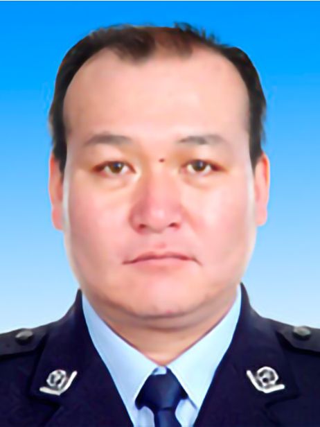包勇軍(內蒙古西烏珠穆沁旗人民政府原黨組成員、副旗長、公安局黨委書記、局長) 包勇軍(內蒙古西烏珠穆沁旗人民政府原黨組成員、副旗長、公安局黨委書記、局長)