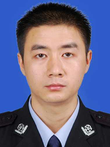 董建生(四川省樂山市犍為縣公安局黨委委員、副局長) 董建生(四川省樂山市犍為縣公安局黨委委員、副局長)