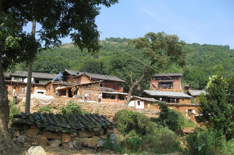 萬年青村(雲南建水縣盤江鄉下轄村) 萬年青村(雲南建水縣盤江鄉下轄村)