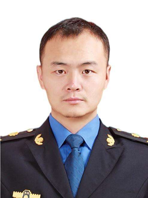 李大山(貴州省黔南布依族苗族自治州長順縣應急管理局黨委委員、副局長、縣安委辦專職副主任)