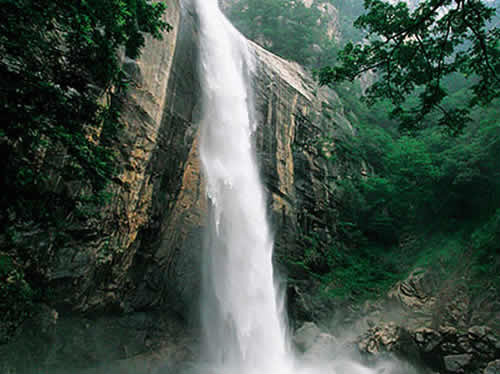 九龍瀑布(洛陽白雲山景區九龍瀑布觀光區)