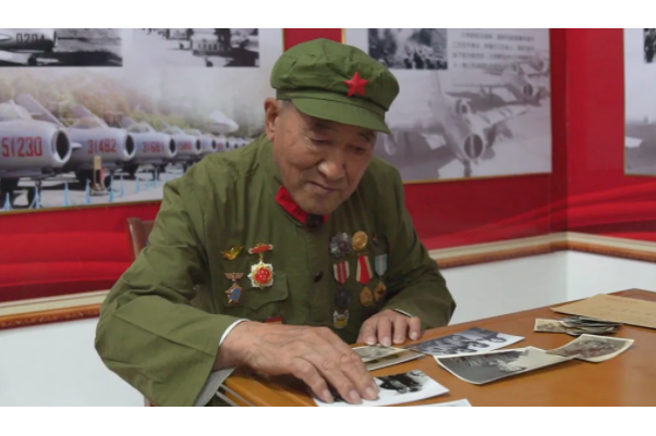 李世英(原空某師副師長兼參謀長、師長) 李世英(原空某師副師長兼參謀長、師長)