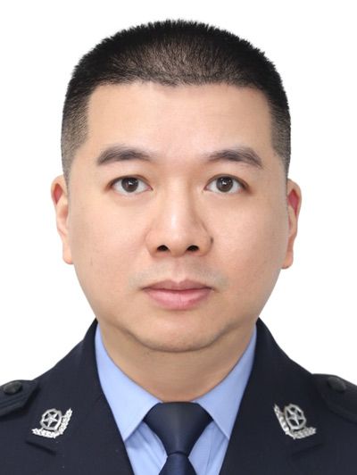 劉欣(重慶市公安局渝中區分局黨委委員、政治處主任) 劉欣(重慶市公安局渝中區分局黨委委員、政治處主任)