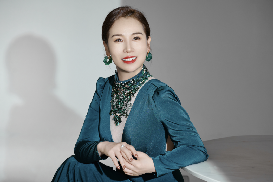 周華(華耀東方創始人) 周華(華耀東方創始人)