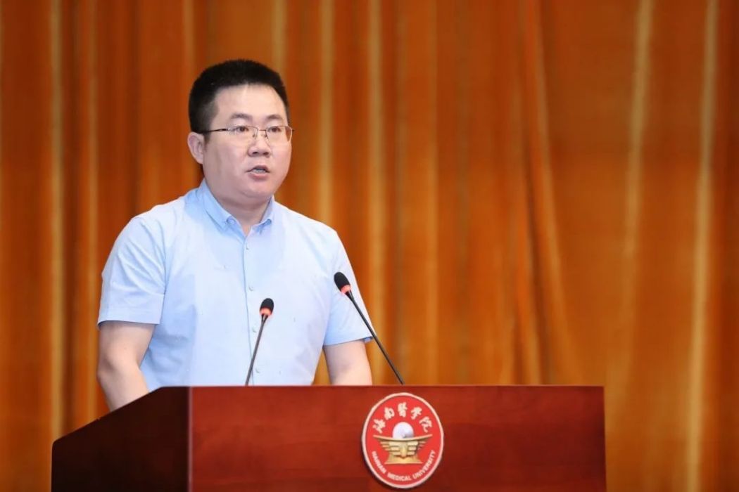 李永生(海南醫學院生物醫學信息與工程學院院長) 李永生(海南醫學院生物醫學信息與工程學院院長)