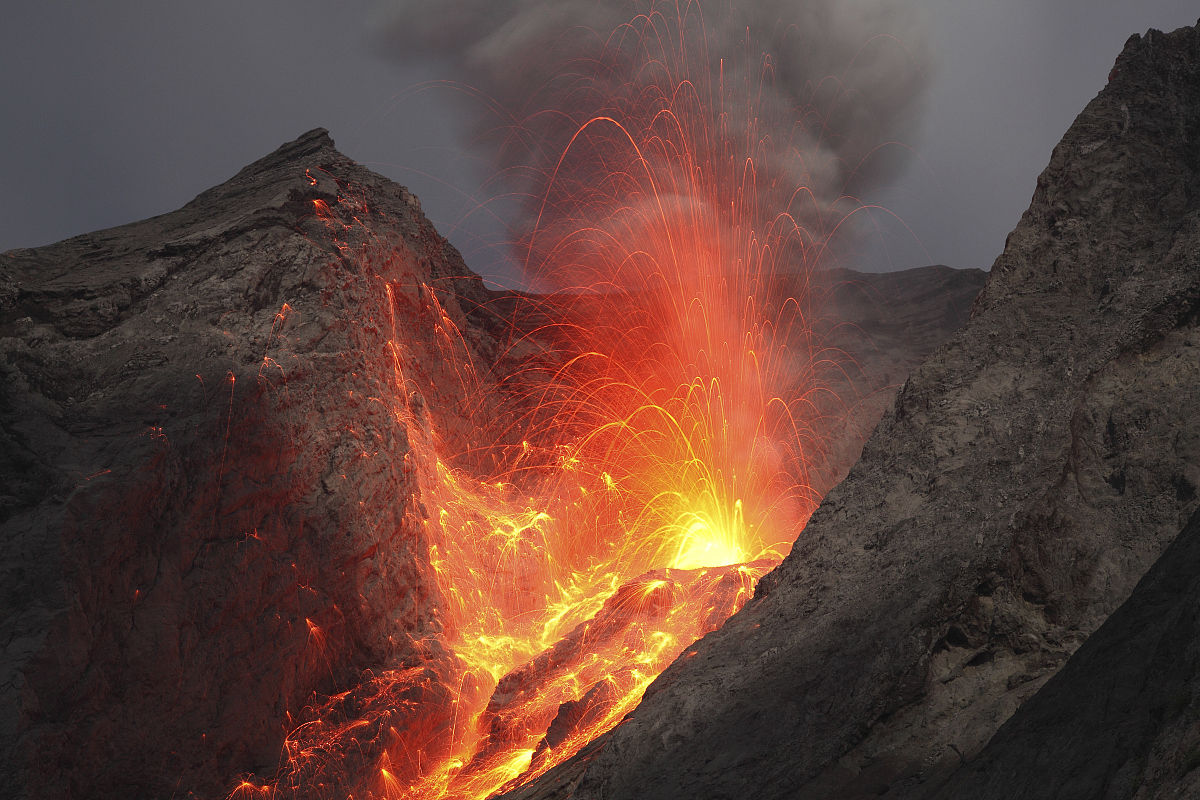 火山噴發物