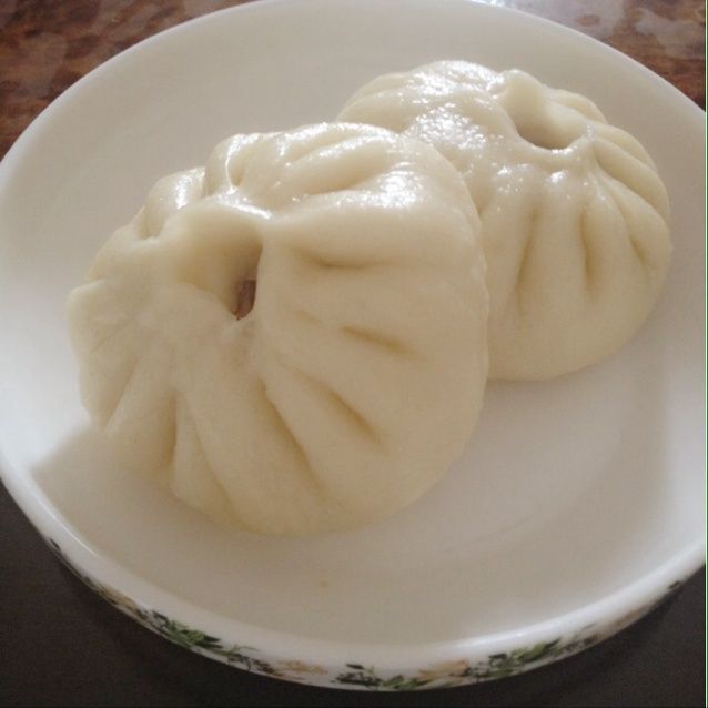 藕丁肉包 藕丁肉包