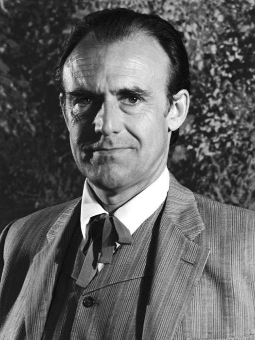 理察·布爾(Richard Bull) 理察·布爾(Richard Bull)