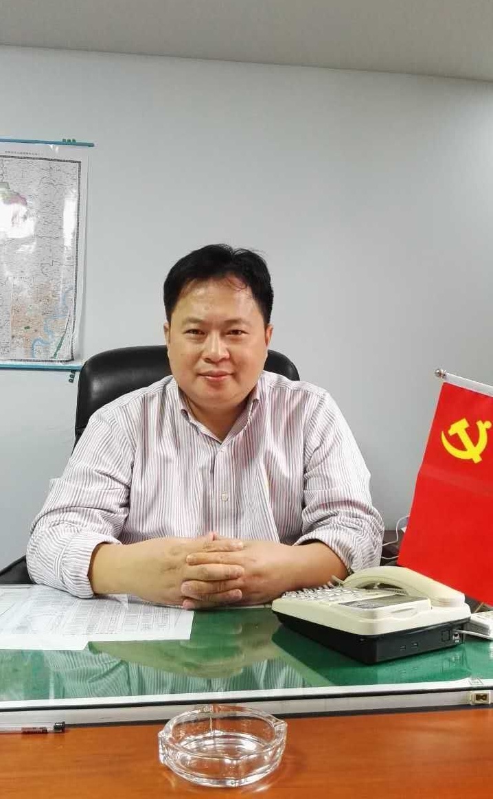 唐平(重慶社會主義學院副院長、黨組成員)