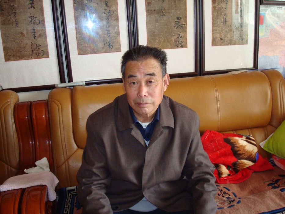 吳振中(會寧縣第一中學校長) 吳振中(會寧縣第一中學校長)