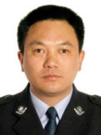 袁宏(安徽省六安市公安局裕安分局黨委委員、紀委書記、副局長) 袁宏(安徽省六安市公安局裕安分局黨委委員、紀委書記、副局長)