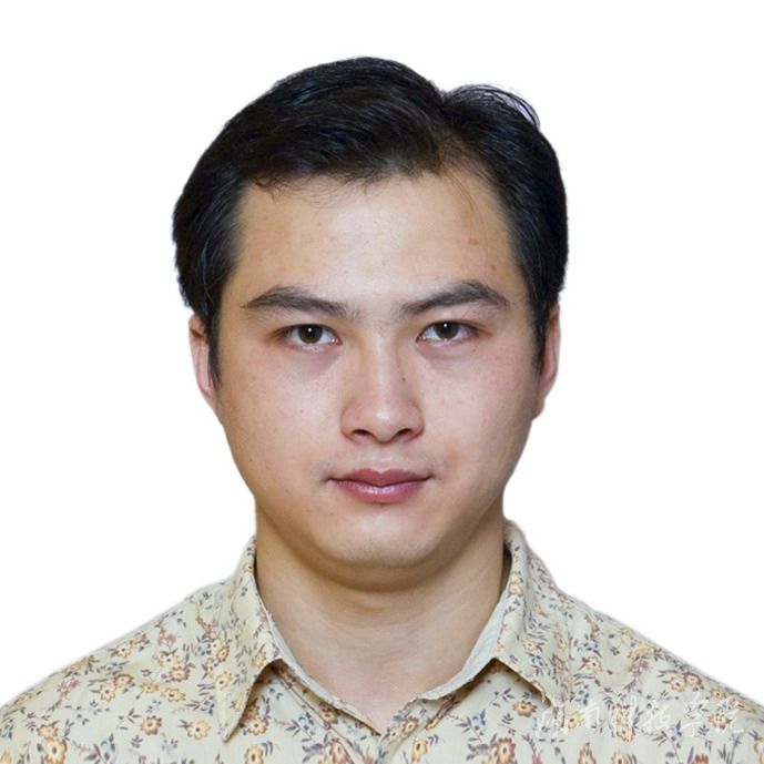 何衛民 何衛民