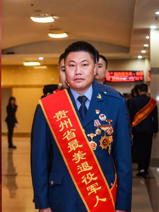 劉昌權(貴州聚力農業發展專業合作社聯合社理事長) 劉昌權(貴州聚力農業發展專業合作社聯合社理事長)