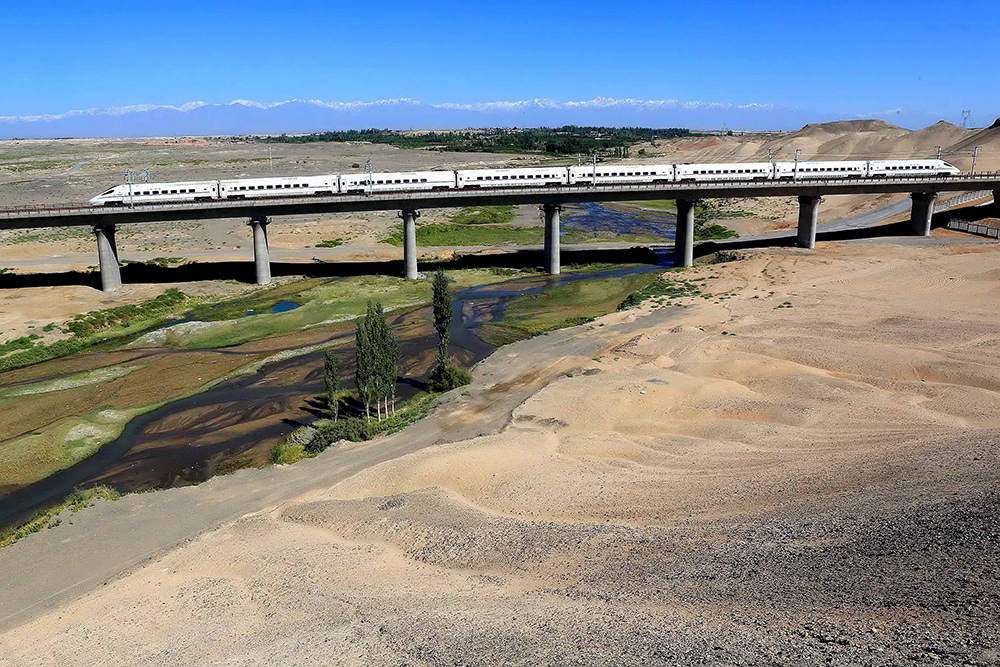 新疆高速鐵路