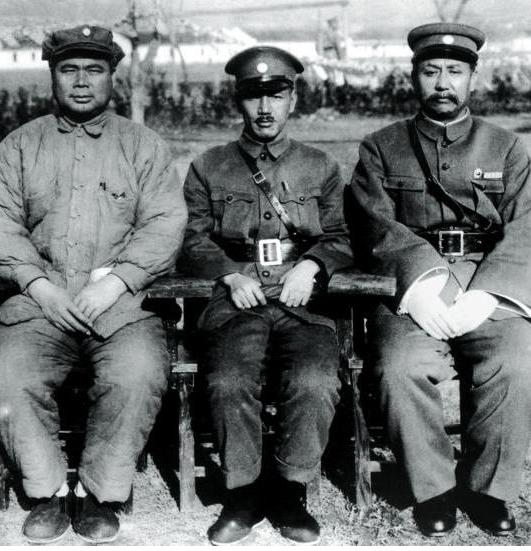 馮玉祥、蔣介石與閻錫山（左起）