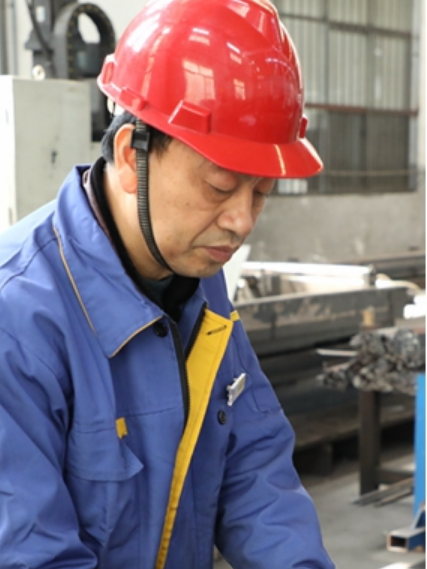 黃國平(江蘇小太陽機械科技有限公司車間技術員) 黃國平(江蘇小太陽機械科技有限公司車間技術員)