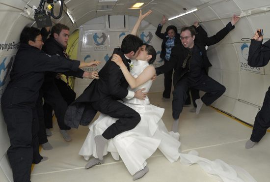 世界首場“零重力”婚禮