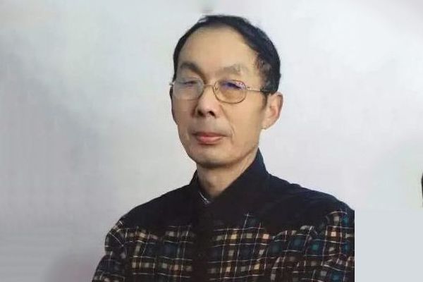 劉子喜(中國通俗文藝研究會理事、中國羲皇書畫研究院副院長) 劉子喜(中國通俗文藝研究會理事、中國羲皇書畫研究院副院長)