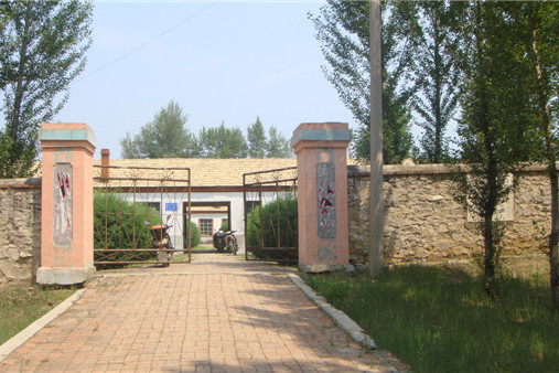 衣杖子村 衣杖子村
