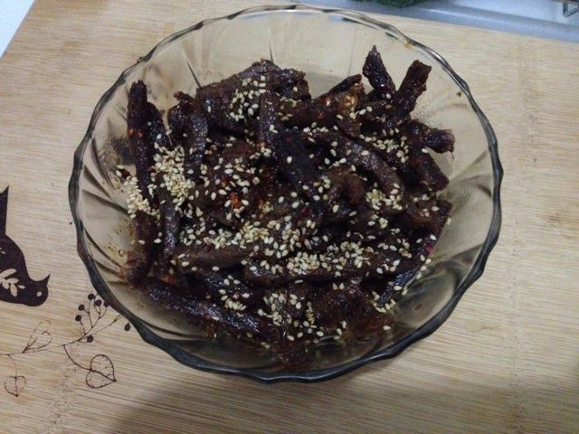 芝麻牛肉絲 芝麻牛肉絲