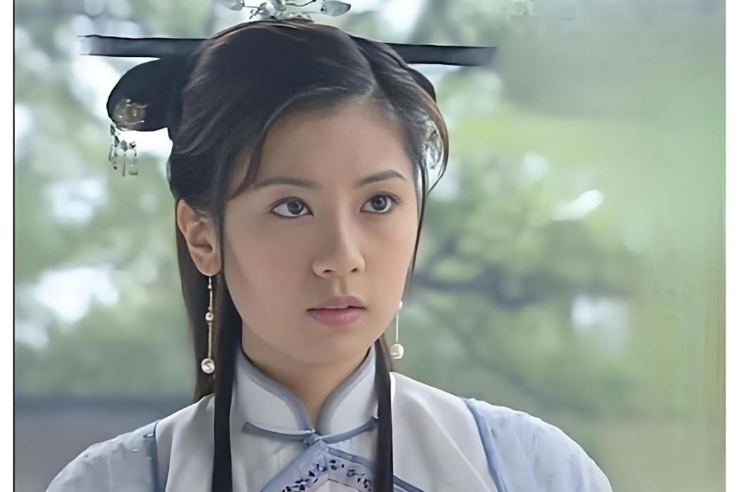蜻蜓(《布衣天子》中賈靜雯飾演的角色) 蜻蜓(《布衣天子》中賈靜雯飾演的角色)