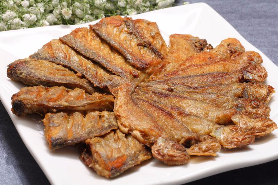 香煎乾辣魚 香煎乾辣魚