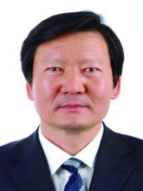 姚雲峰(內蒙古政協文史資料委員會主任) 姚雲峰(內蒙古政協文史資料委員會主任)