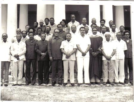 姆維尼領導的桑給巴爾政府（1984~1985）