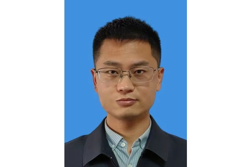 劉堅(湖南省市場行銷協會秘書長,湖南省消費幫扶活動組委會辦公室主任) 劉堅(湖南省市場行銷協會秘書長,湖南省消費幫扶活動組委會辦公室主任)