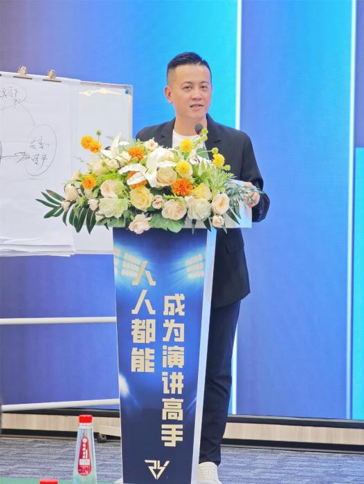 鄭景文(廣州榮裕智慧型機械有限公司創辦人) 鄭景文(廣州榮裕智慧型機械有限公司創辦人)