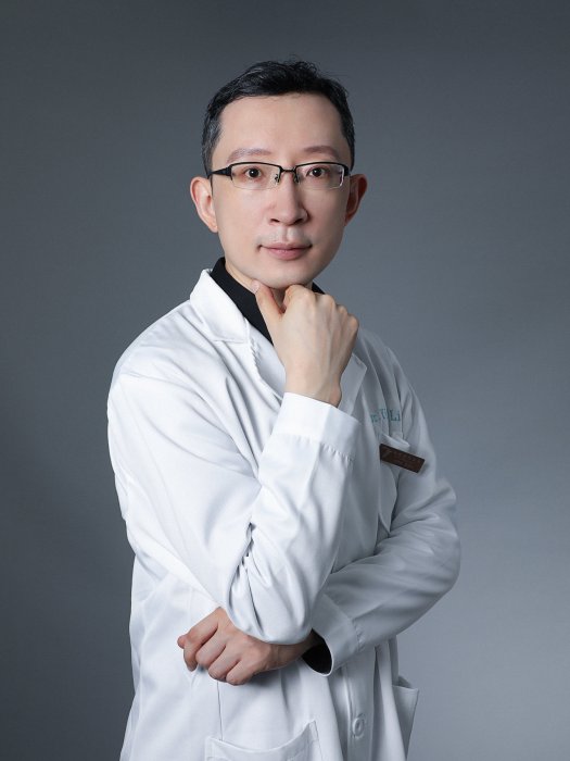 李英濤(皮膚科醫生) 李英濤(皮膚科醫生)